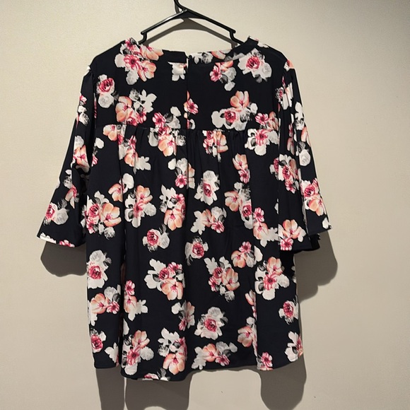 Navy with pink floral blouse - Picture 6 of 7